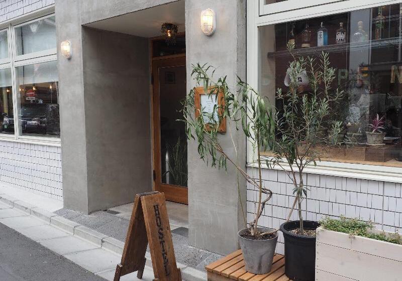 Almond Hostel & Cafe Shibuya