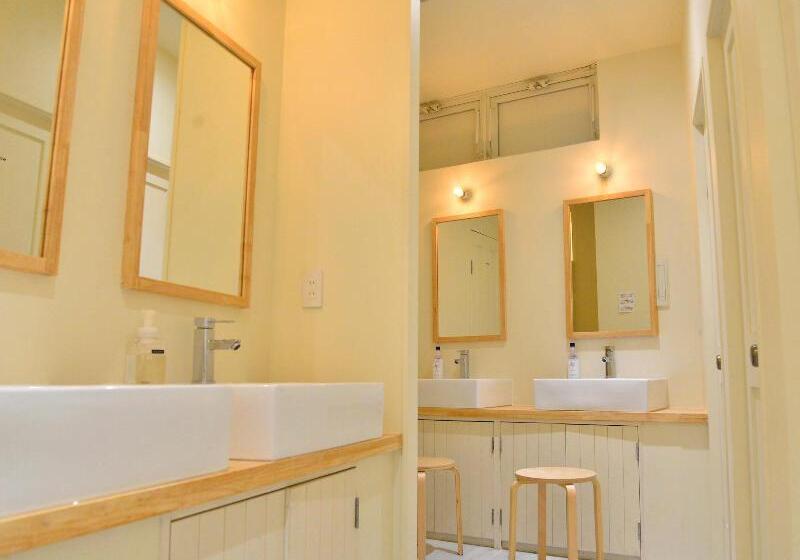 Almond Hostel & Cafe Shibuya