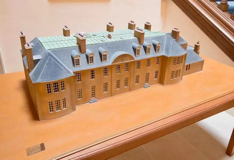 تختخواب و صبحانه Blervie House