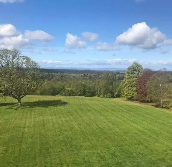 تختخواب و صبحانه Blervie House