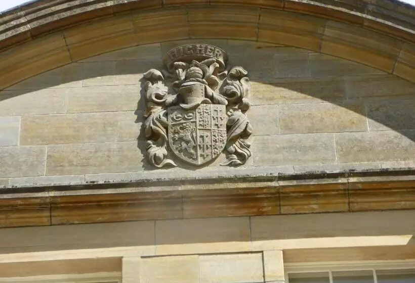 تختخواب و صبحانه Blervie House