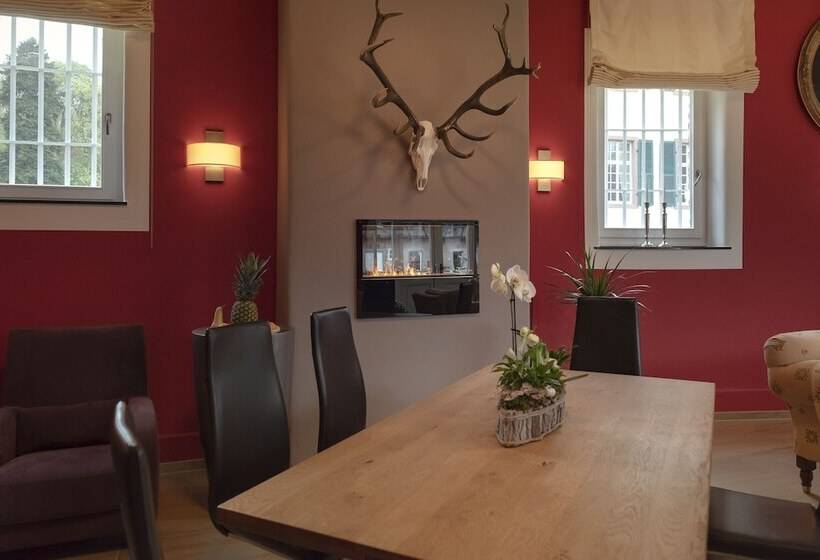 住宿加早餐  Burg Heimerzheim