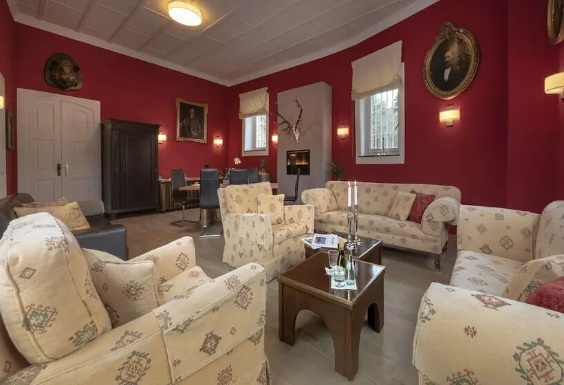 Aamiaismajoitus (B&B) Burg Heimerzheim