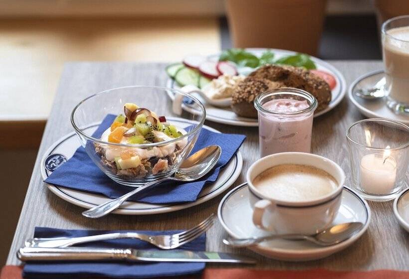 住宿加早餐  Burg Heimerzheim