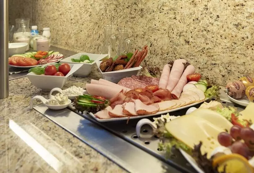 Aamiaismajoitus (B&B) Burg Heimerzheim