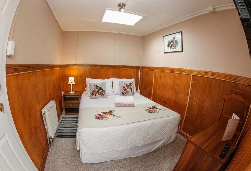 בית מלון כפרי Albatros