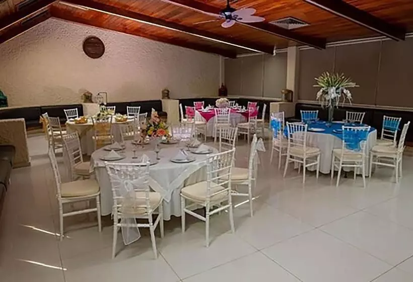 هتل Plaza Palmas