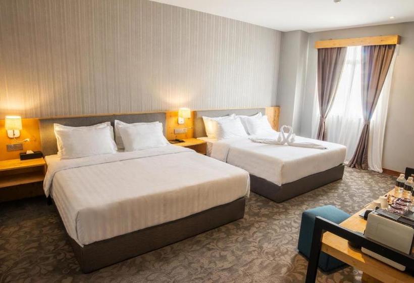 בית מלון כפרי Redpine Boutique