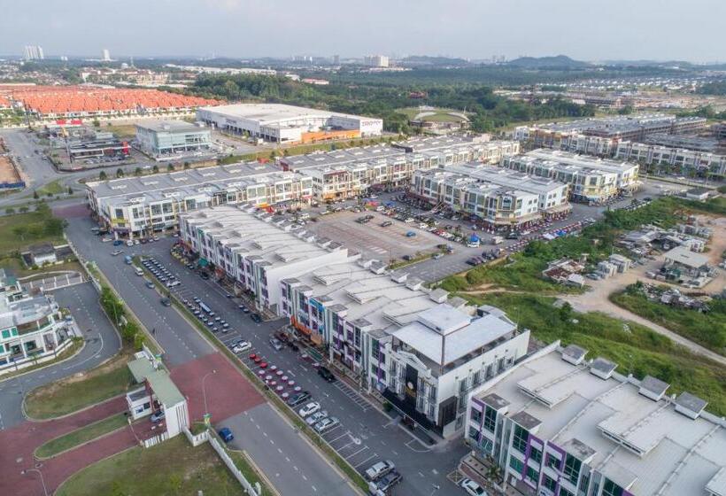 בית מלון כפרי Redpine Boutique