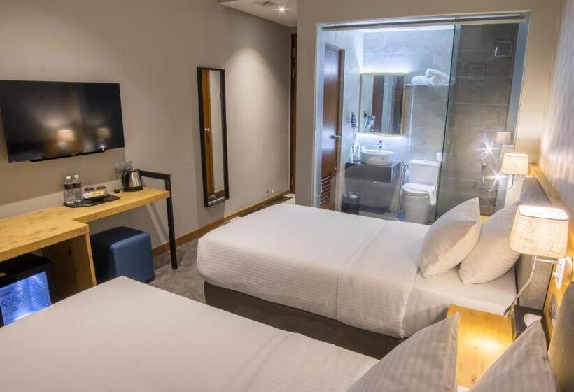 בית מלון כפרי Redpine Boutique