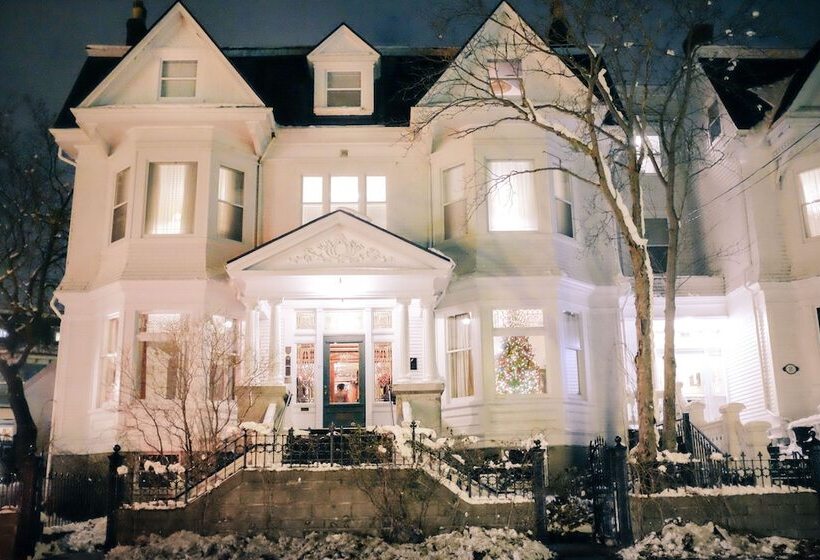 فندق Ryan Mansion