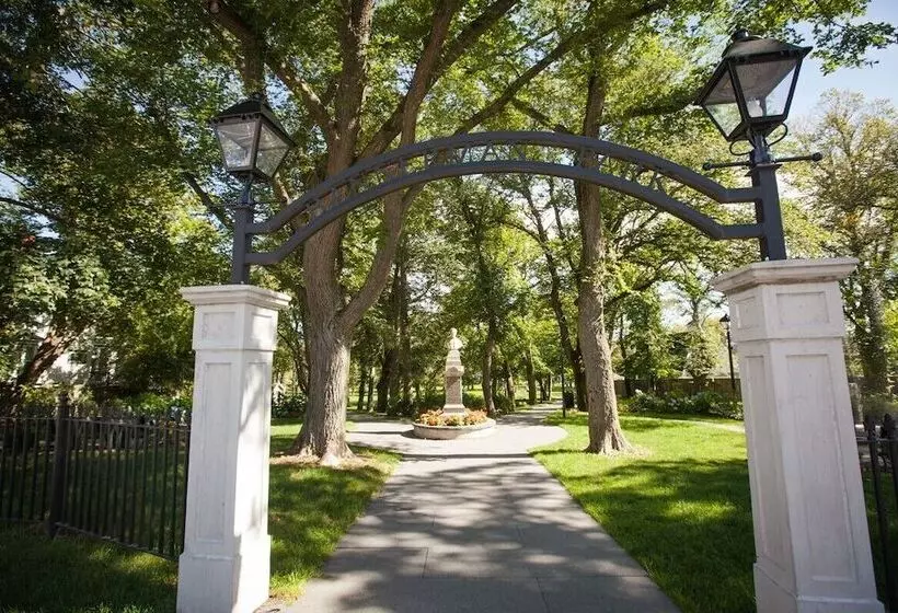 Hotelli Ryan Mansion