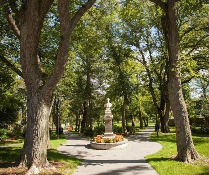 فندق Ryan Mansion