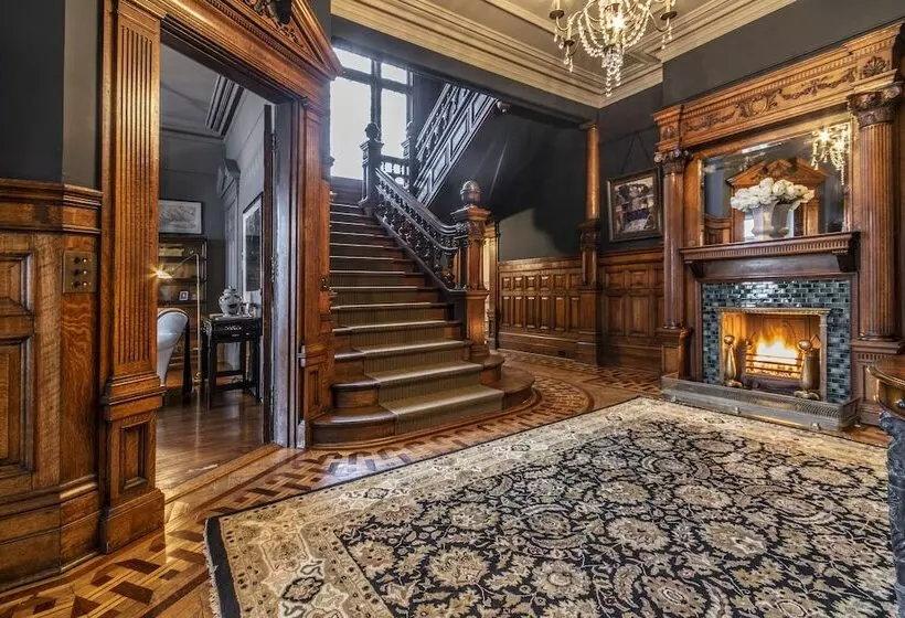 Hotelli Ryan Mansion