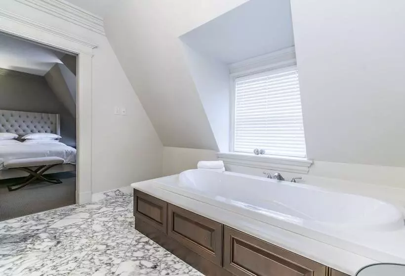 Hotelli Ryan Mansion