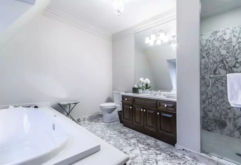 Hotelli Ryan Mansion