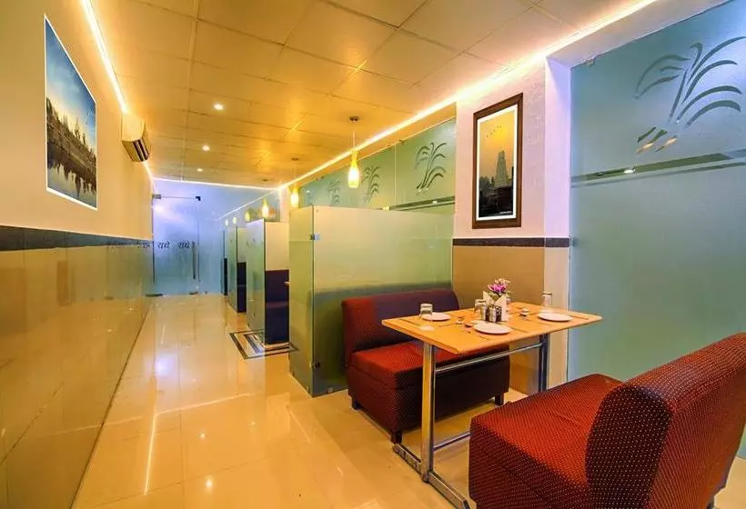 ホテル Shanti Seva Dham A Religious Stay At Priyakant Ju Temple Vrindavan