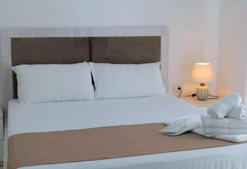 Hotel Shark