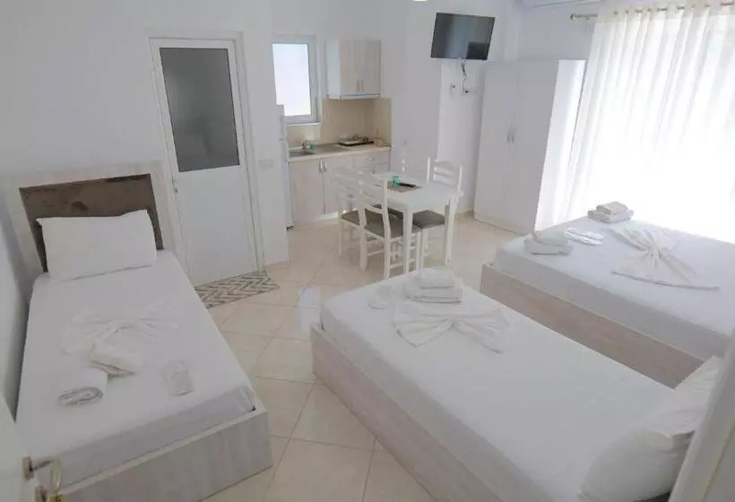Hotel Shark