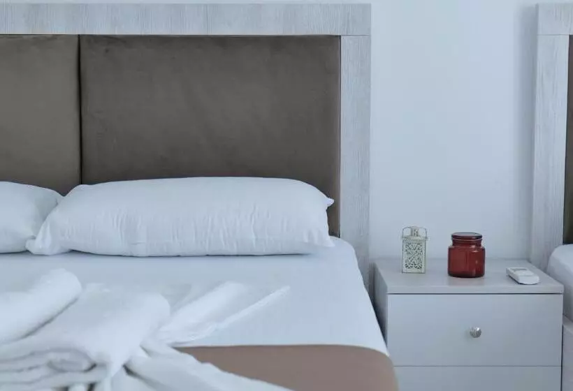 Hotel Shark