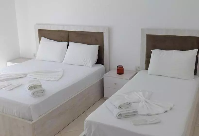 Hotel Shark