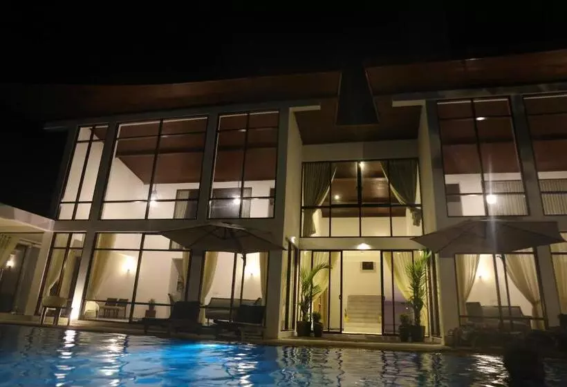 Amanda Beach Resort