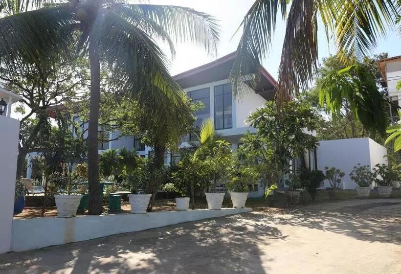 Amanda Beach Resort