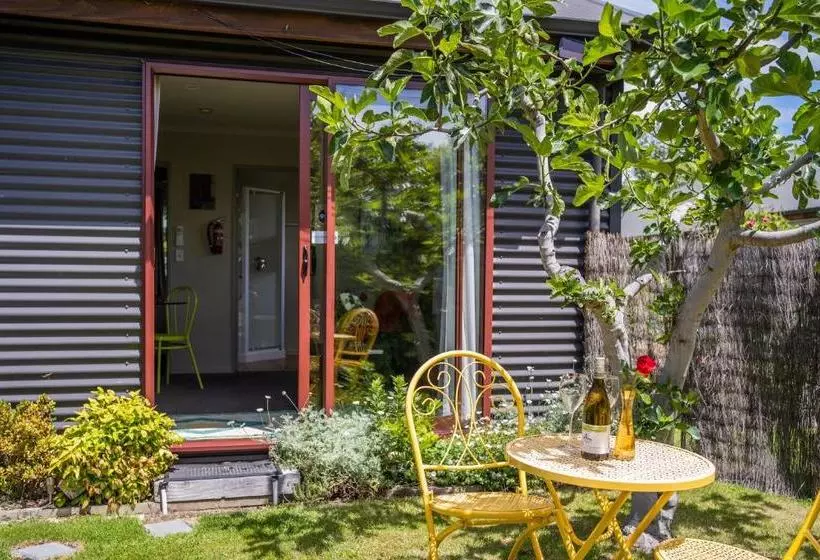 Aamiaismajoitus (B&B) Cosy Contemporary Hideaway