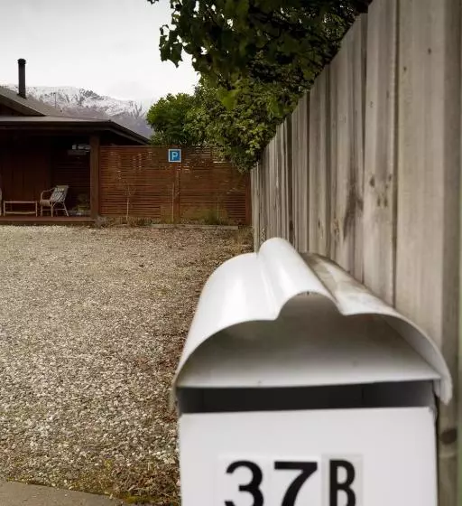 Aamiaismajoitus (B&B) Cosy Contemporary Hideaway