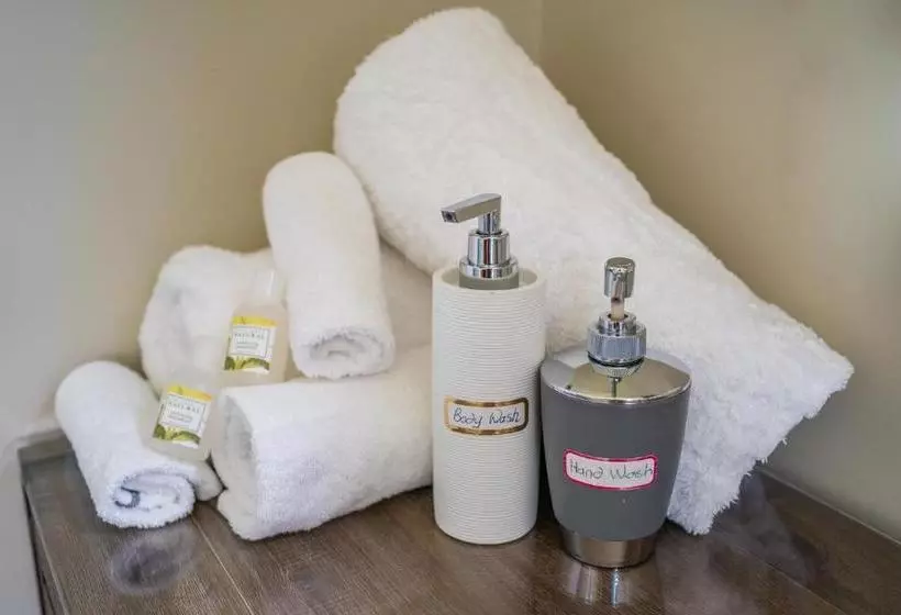 Aamiaismajoitus (B&B) Cosy Contemporary Hideaway