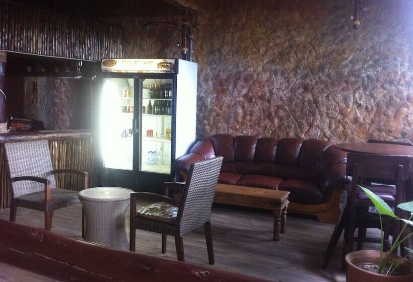 هتل African Home