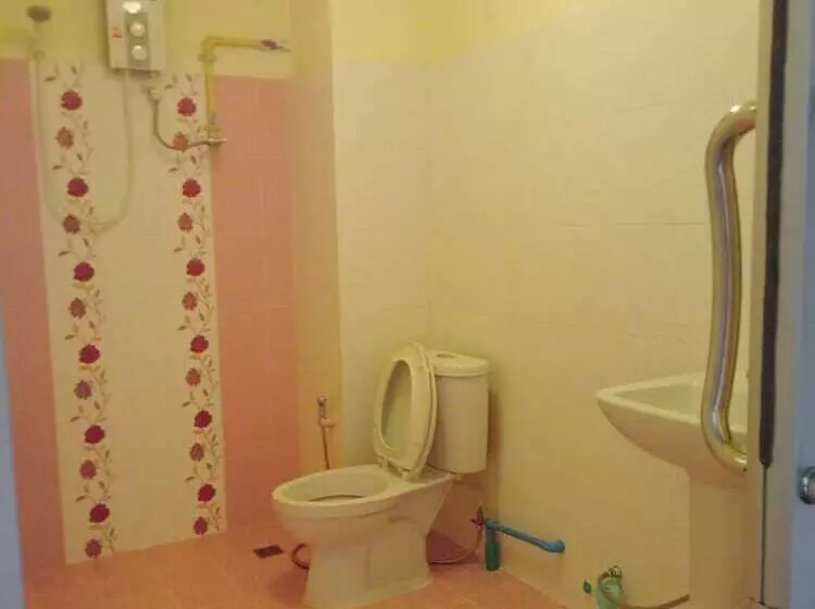 هتل Budsarakam Place