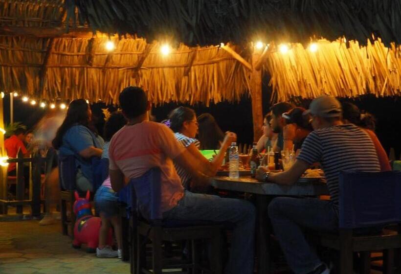 هتل Restaurante Spa La Barca De Oro