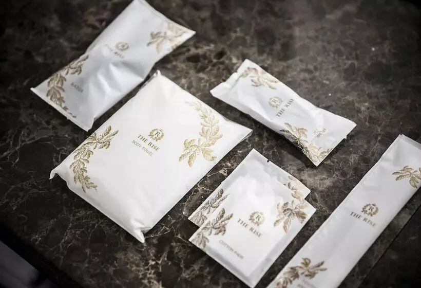 هتل The Rise Osaka Kitashinchi