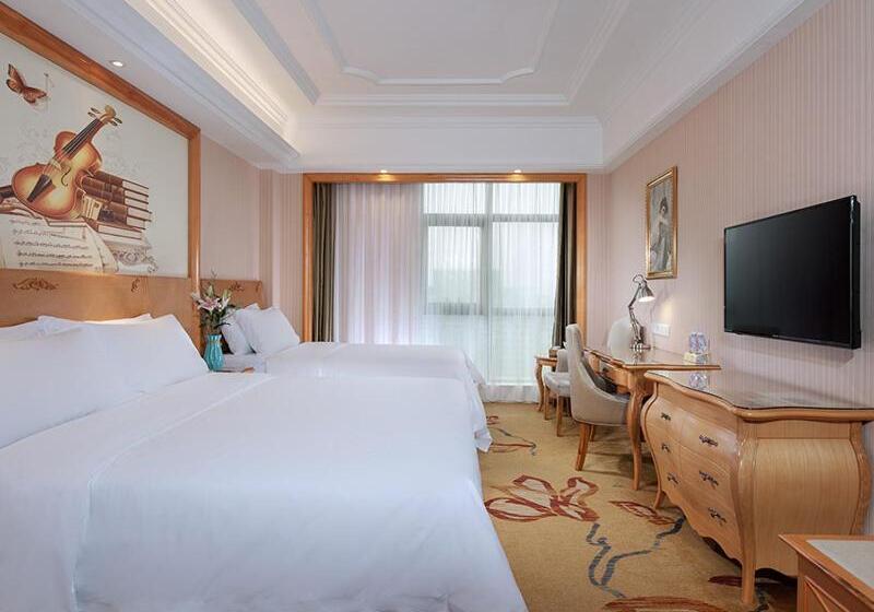 Vienna Hotel Guangdong Maoming Railway Station