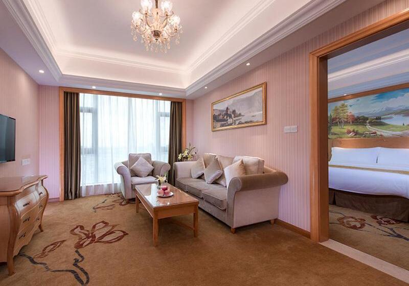 Vienna Hotel Guangdong Maoming Railway Station