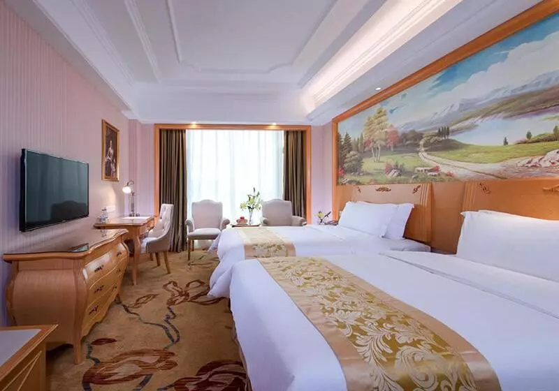 Vienna Hotel Guangdong Maoming Railway Station