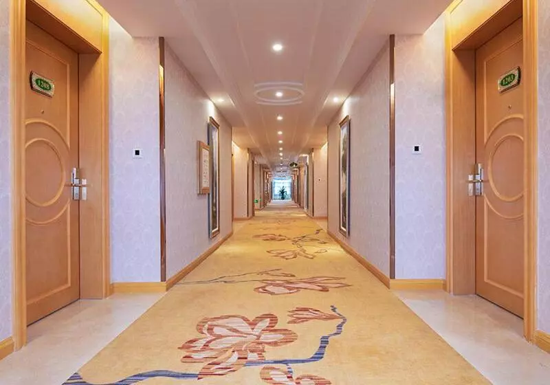 Vienna Hotel Yangjiang Jiangcheng District