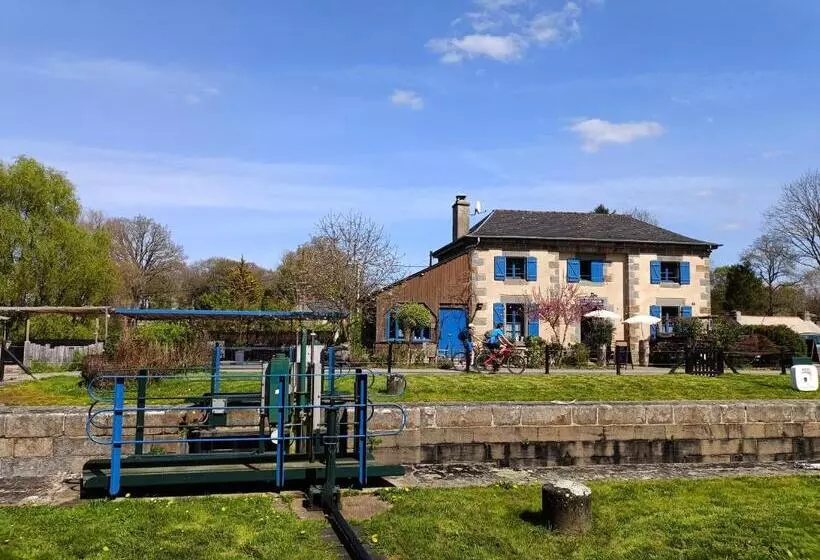 ベッドアンドブレックファースト Ille Flottante, Maison éclusière Et Hébergements Insolites Sur Le Canal