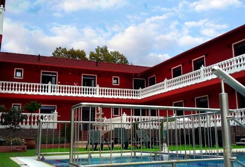 فندق Artemis Resort Wellness