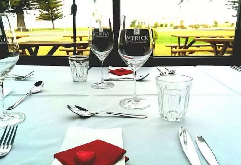 Hotelli Bompas Of Beachport