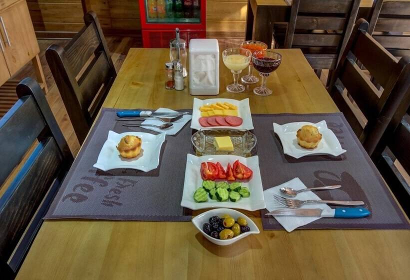 هتل Hillside Karakol B&b