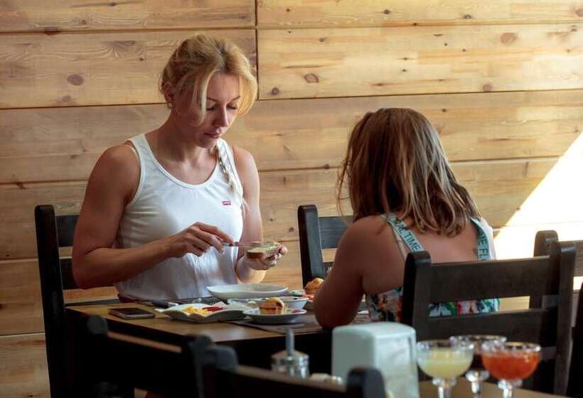 هتل Hillside Karakol B&b