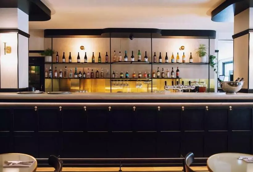 هتل Latroupe Jardin Secret