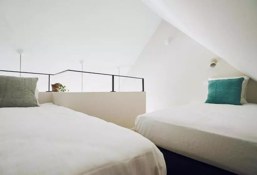 هتل Latroupe Jardin Secret