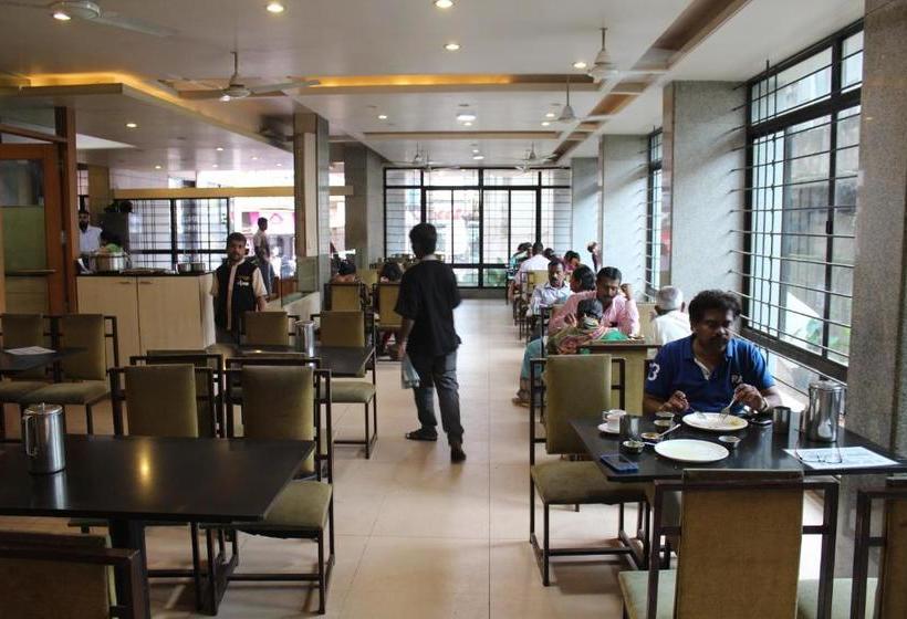 هتل Suvarn Mandir