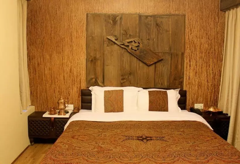 ホテル The Villagio Pahalgam