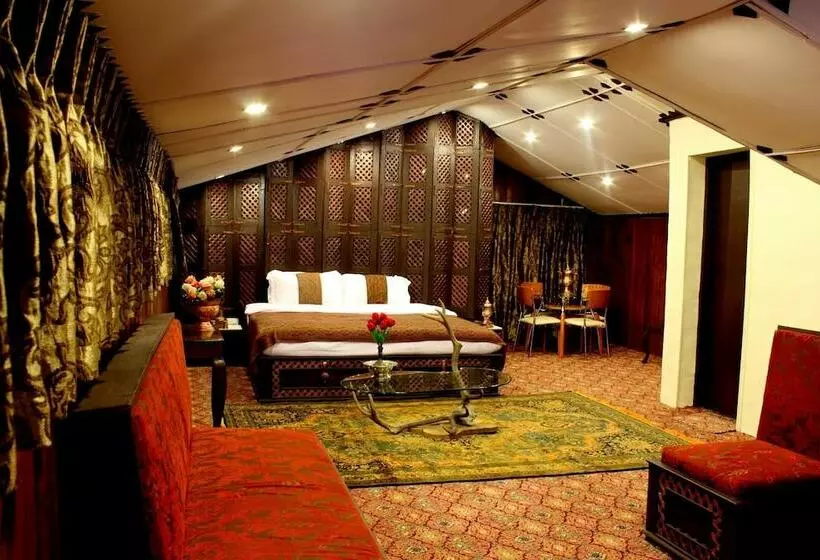 ホテル The Villagio Pahalgam