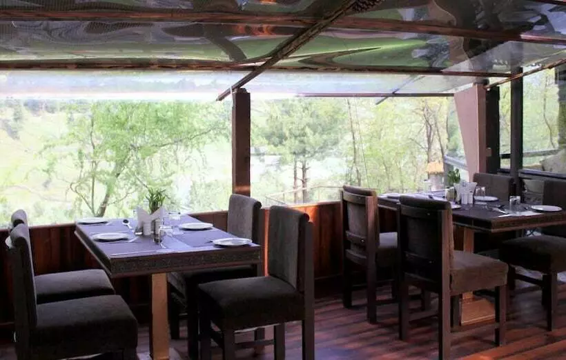 ホテル The Villagio Pahalgam
