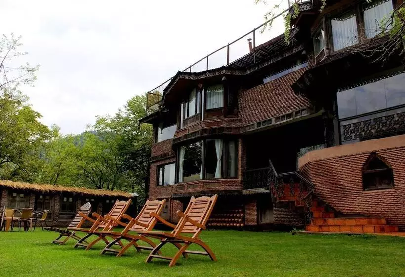 ホテル The Villagio Pahalgam